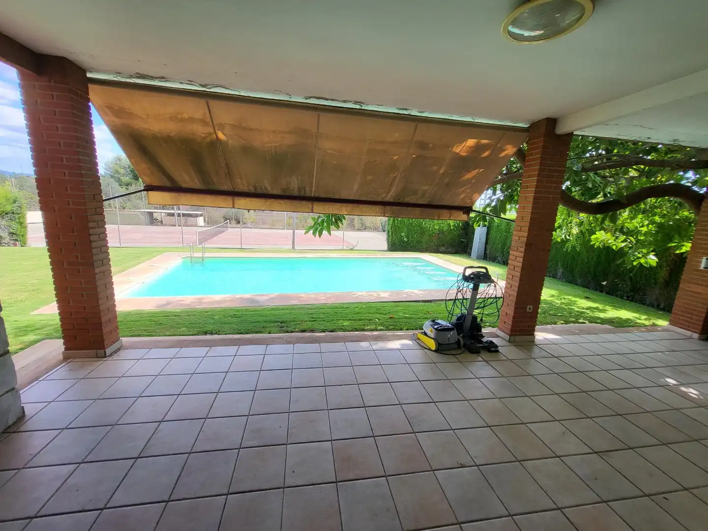 Piscina de Casa o xalet en venda en La Pobla de Vallbona amb Aire condicionat, Calefacció i Piscina