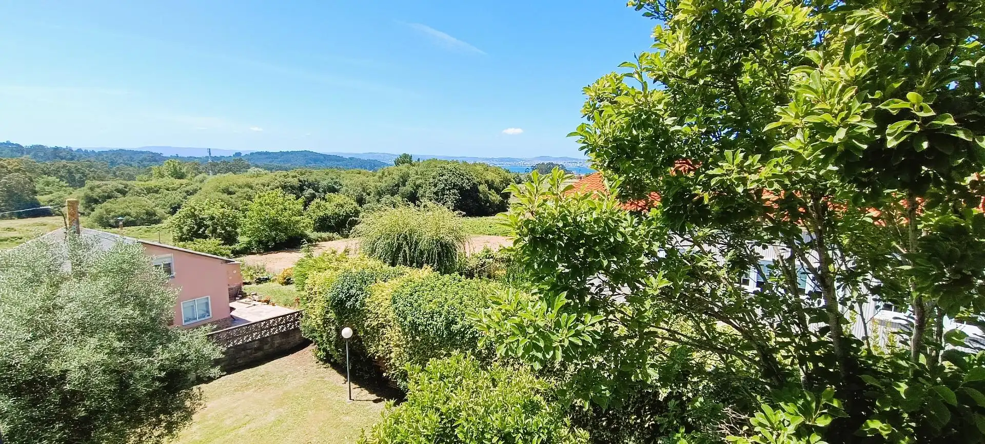 Jardí de Casa o xalet en venda en Oleiros amb Calefacció, Terrassa i Balcó