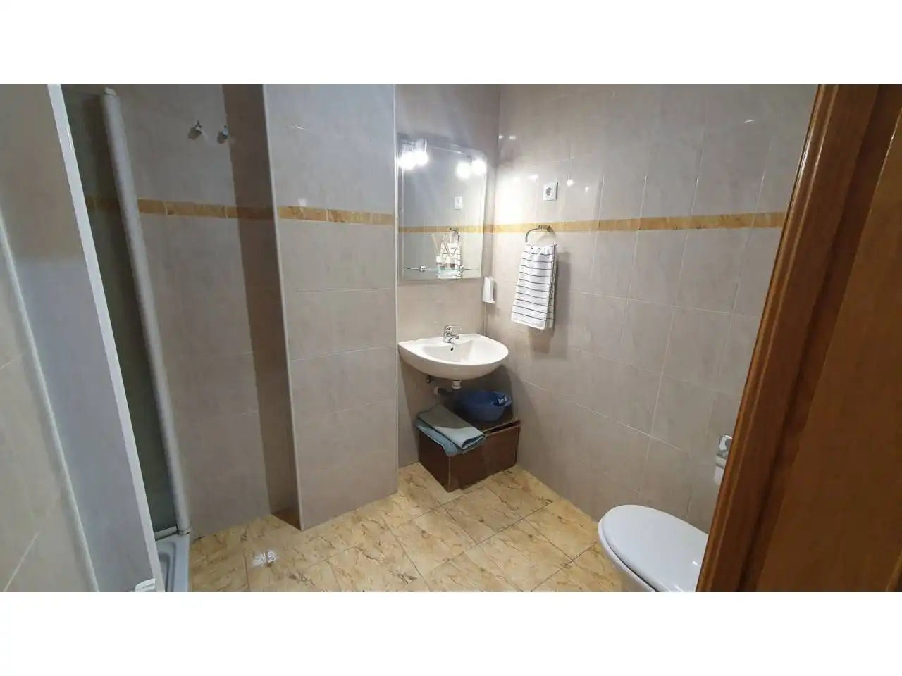 Bathroom of Flat for rent in Pinto  with Heating and Furnished