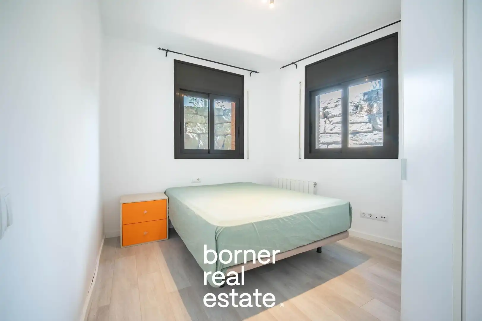 Vista exterior de Casa o chalet en venta en Sant Cugat del Vallès con Aire acondicionado, Calefacción y Jardín privado