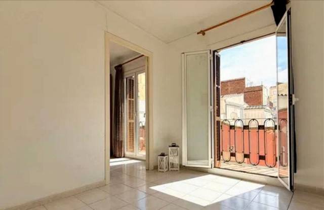 Piso en Venta en Carrer del Perill en Vila de Gràcia