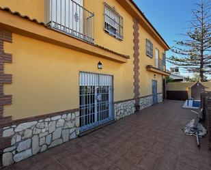 Vista exterior de Casa adosada en venda en Málaga Capital amb Aire condicionat, Terrassa i Piscina