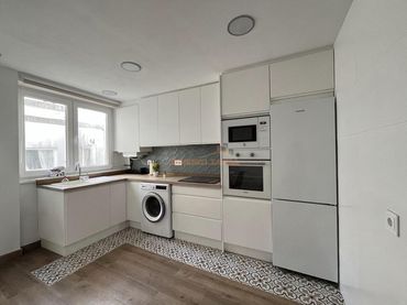 Appartamento con balcone in vendita a Zona Ultramar
