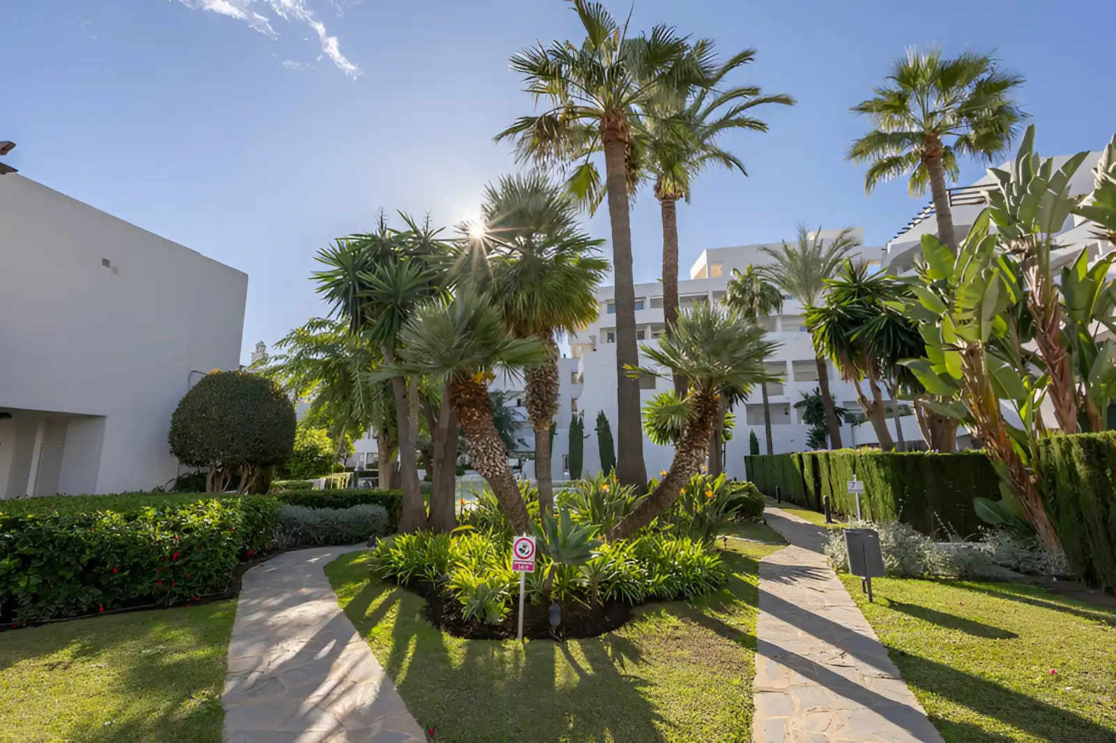 Apartament amb piscina en venda a Nueva Andalucía, imagen 17