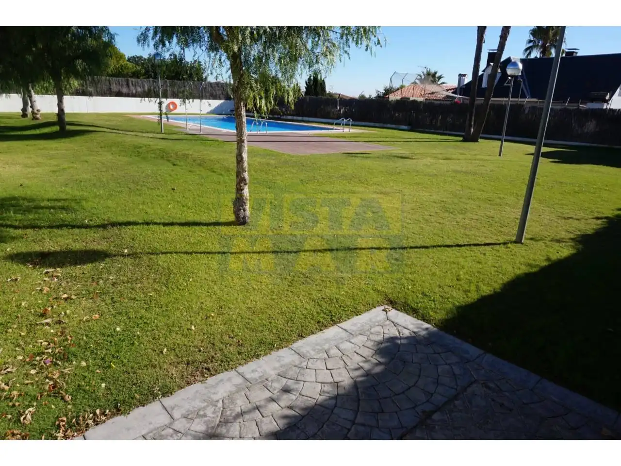 Piscina de Casa adosada en venta en Vilanova i la Geltrú con Aire acondicionado, Calefacción y Jardín privado