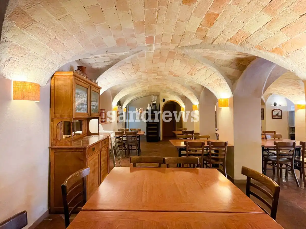 Gewerbefläche zum Verkauf in Sant Pere Pescador, imagen 11