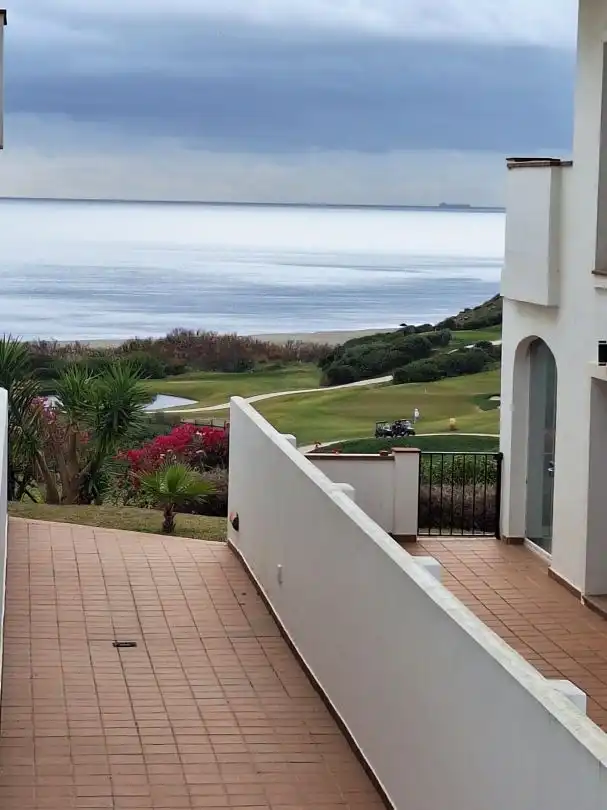 Jardí de Apartament de lloguer en La Alcaidesa amb Aire condicionat, Calefacció i Jardí privat