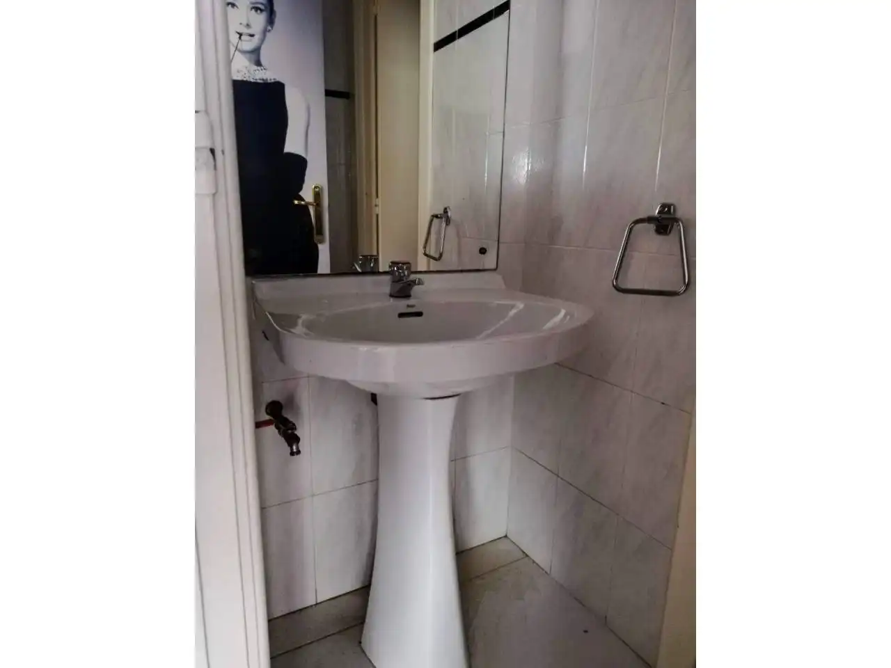 Baño de Local de alquiler en Burgos con Aire acondicionado