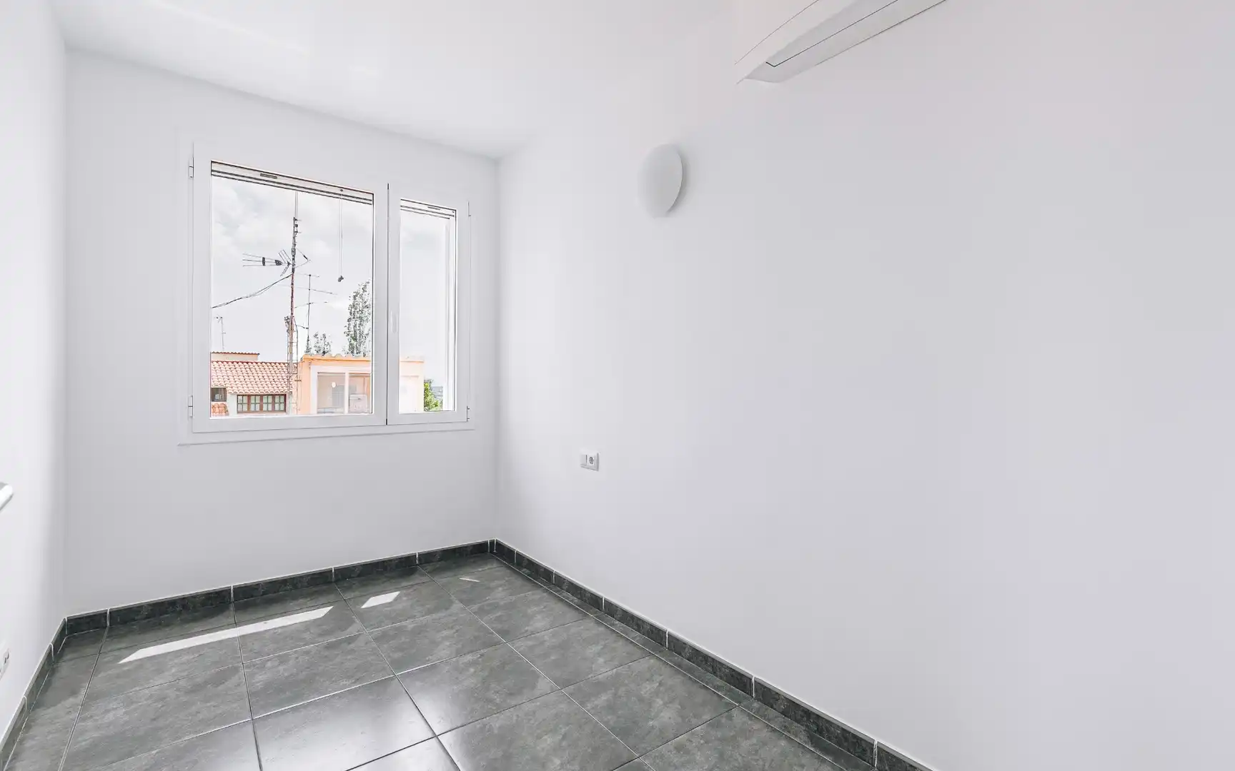 Habitación de Casa o chalet en venta en Viladecans con Aire acondicionado, Calefacción y Jardín privado