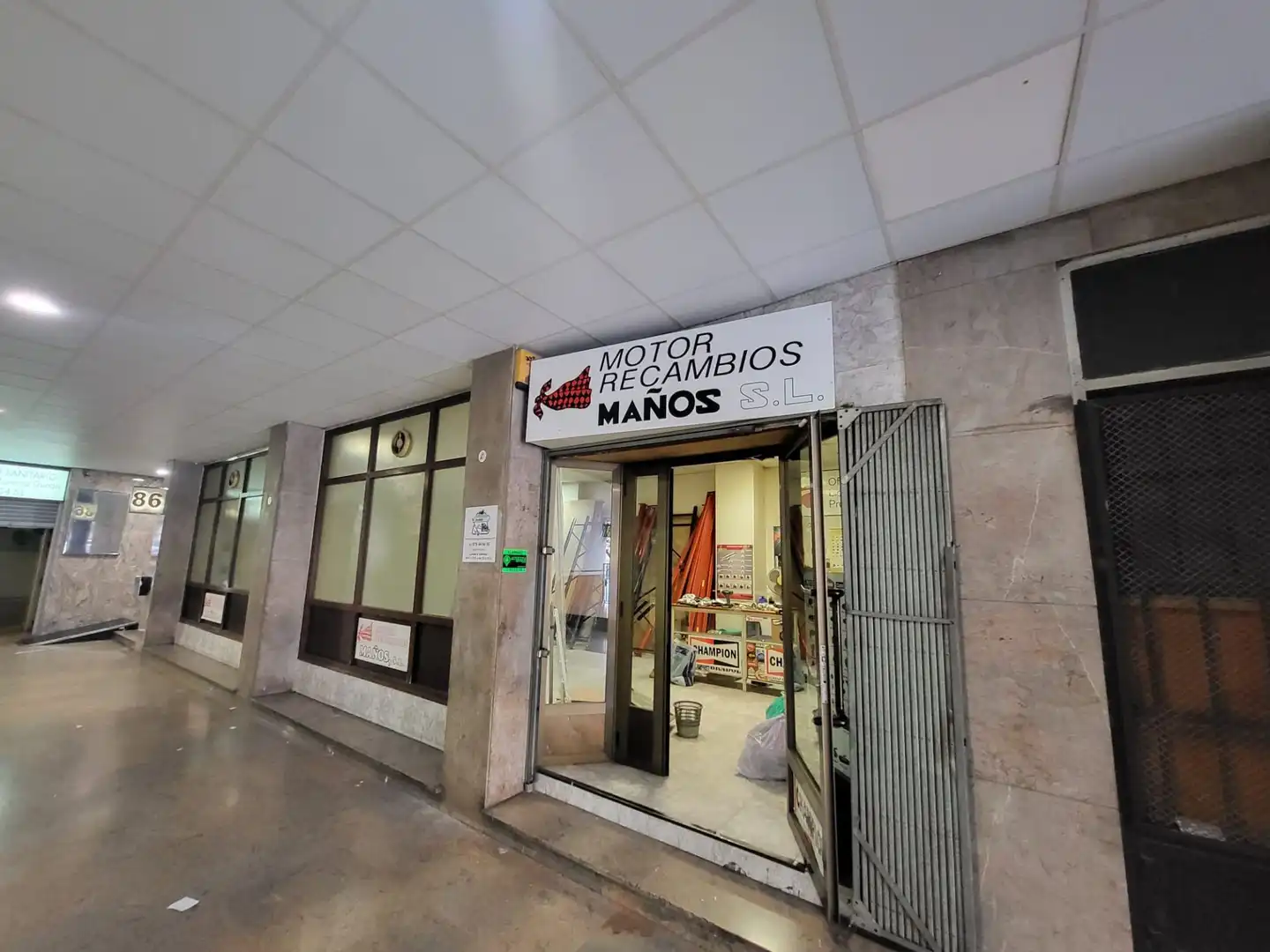 Local comercial en venda a Maria Agustin
