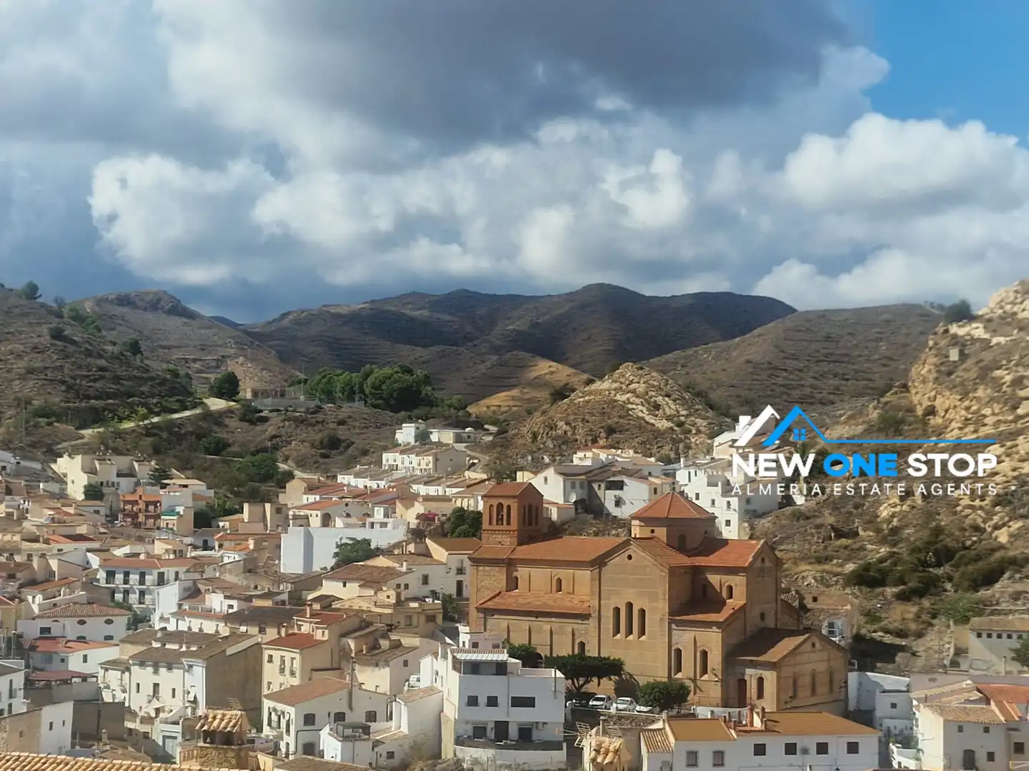 Casa adosada en venda a Lubrín, Almería