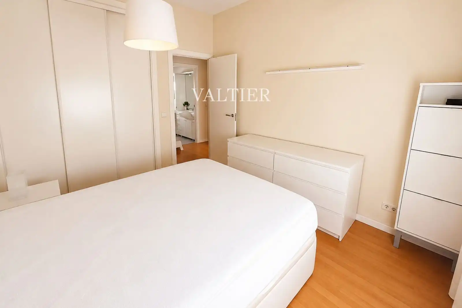 Habitación de Ático de alquiler en Madrid con Aire acondicionado y Amueblado