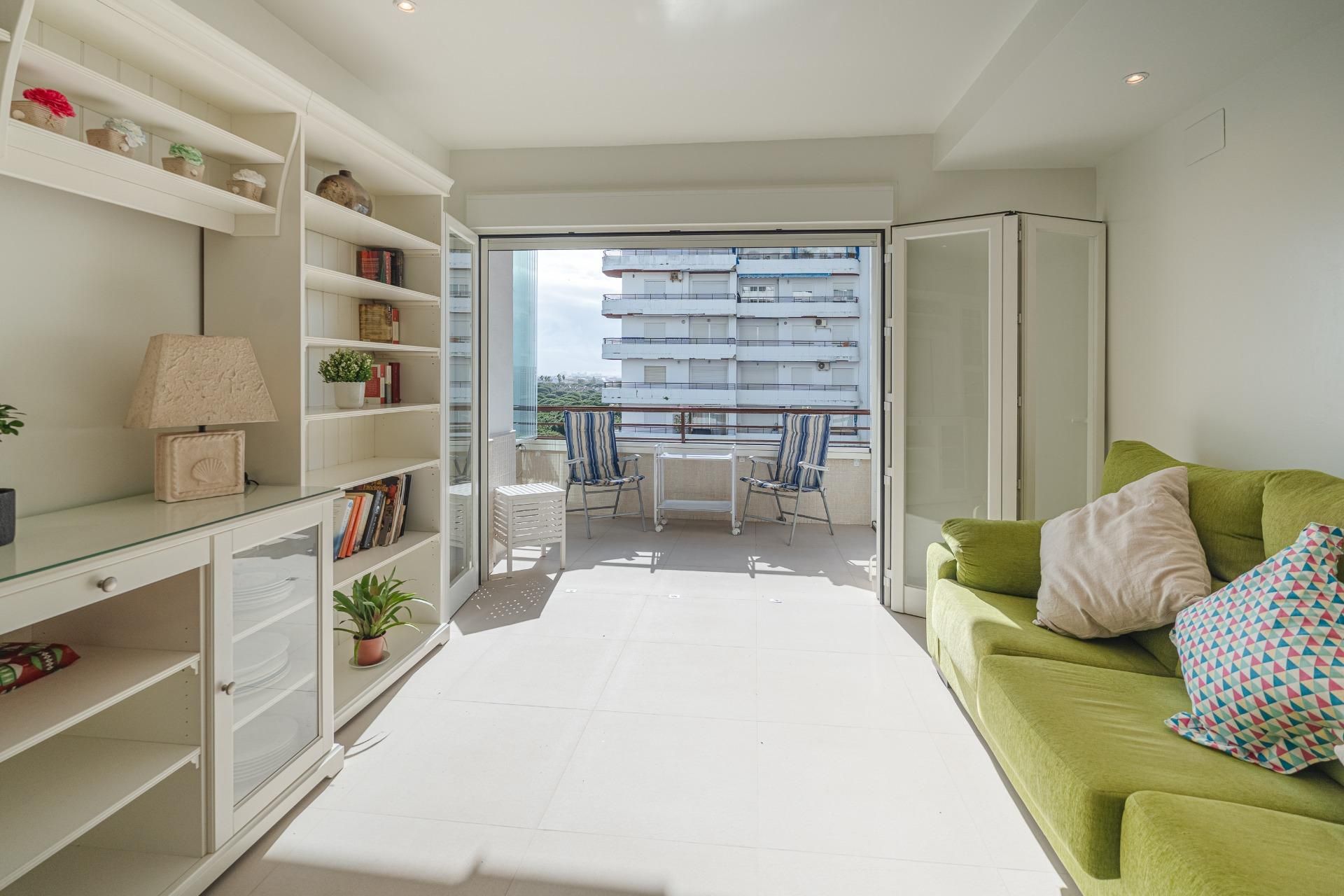 Dormitori de Apartament en venda en Punta Umbría amb Terrassa