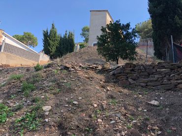 Terreny residencial en venda a Milà i Fontanals 28