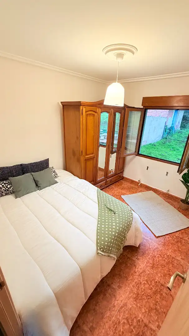 Schlafzimmer von Haus oder Chalet zur Miete in Gijón  mit Heizung, Privatgarten und Möbliert