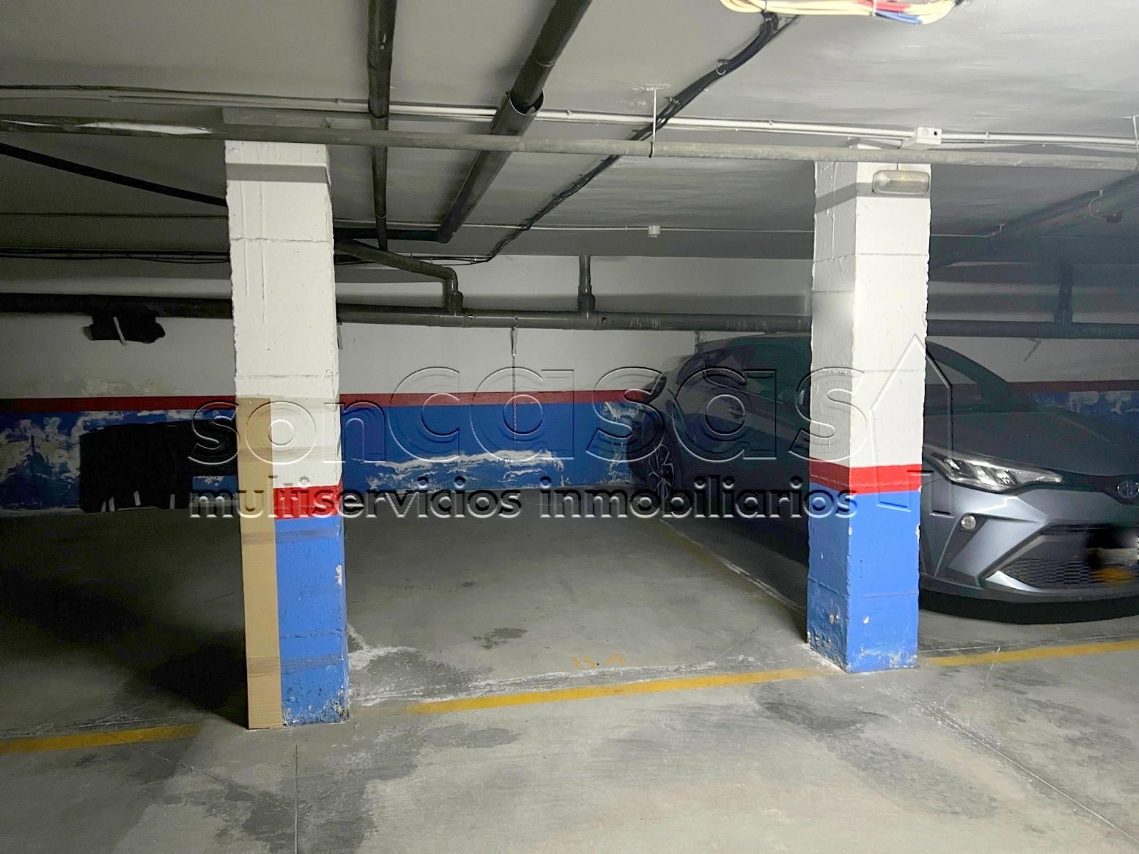 Garage to rent in Benitez, Casco Histórico de Barajas