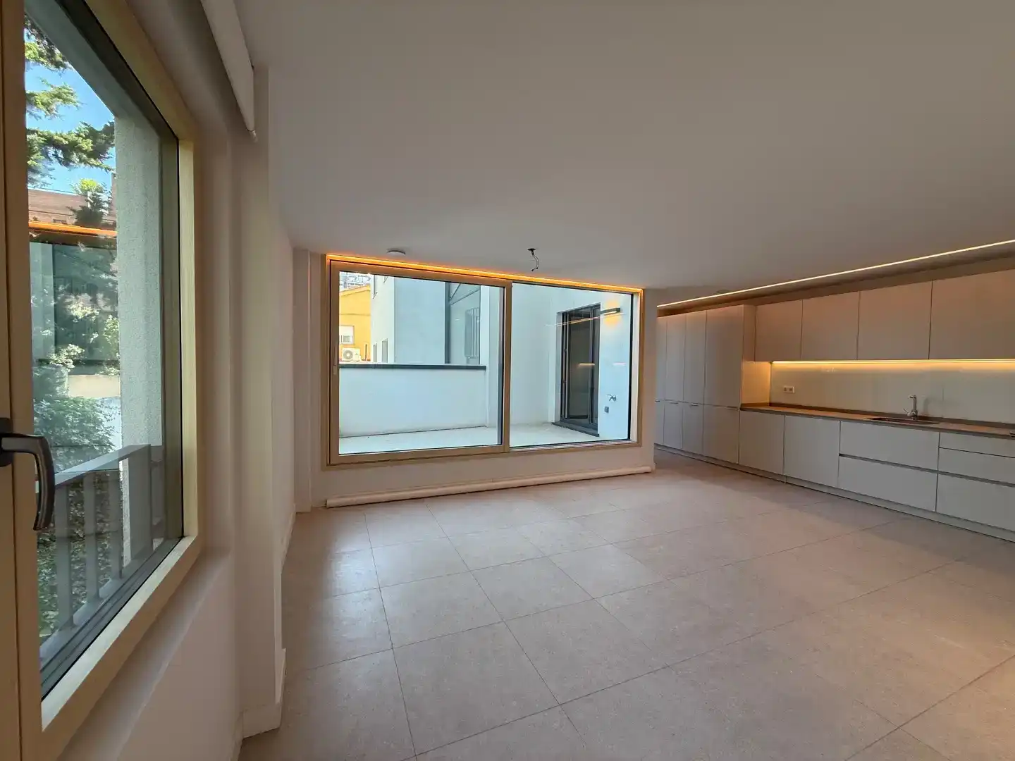 Wohnung zur Miete in  Madrid Capital mit Klimaanlage und Schwimmbad