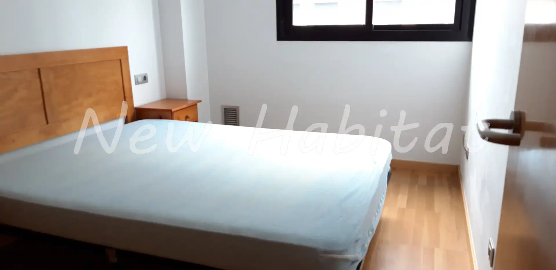 Habitación de Piso en venta en Castellón de la Plana / Castelló de la Plana con Aire acondicionado, Trastero y Piscina comunitaria
