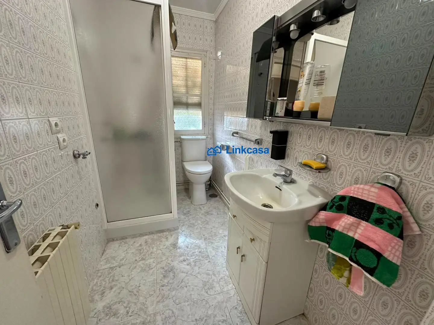 Baño de Piso en venta en Madrid con Calefacción, Parquet y Terraza