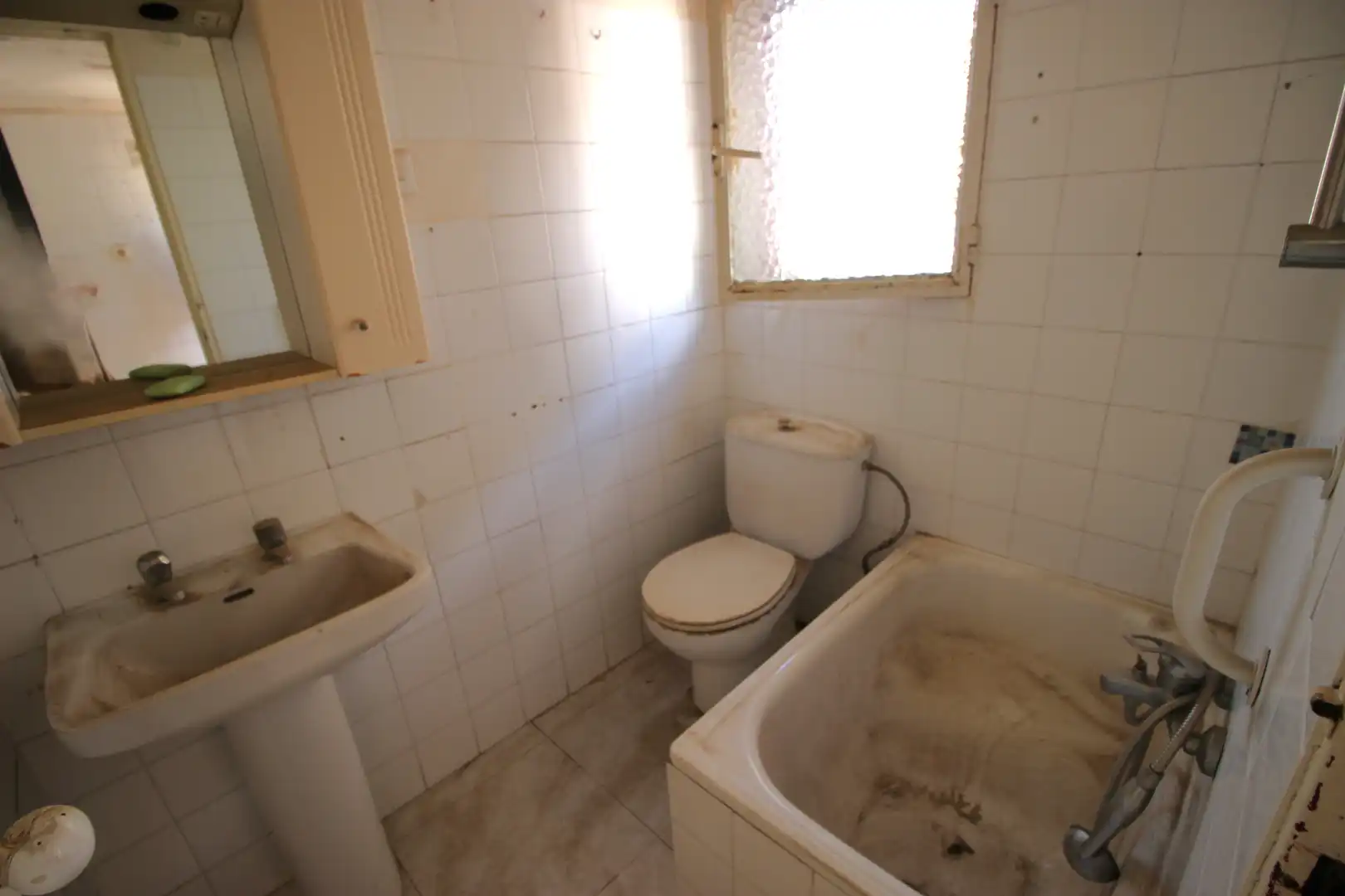 Bathroom of Buildings for sale in Armilla