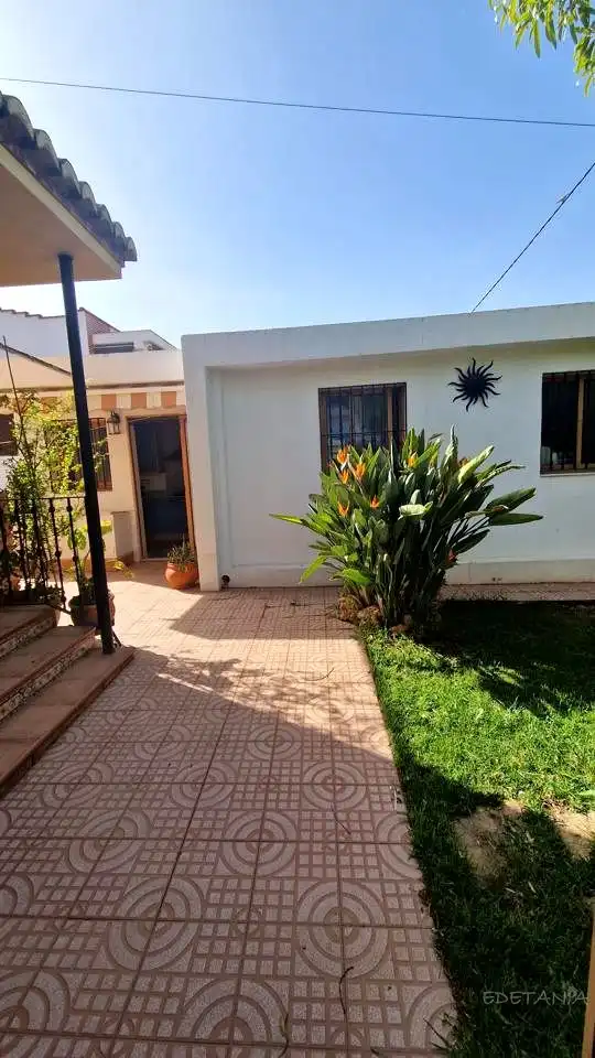 Casa o chalet de alquiler en 104, Moncada