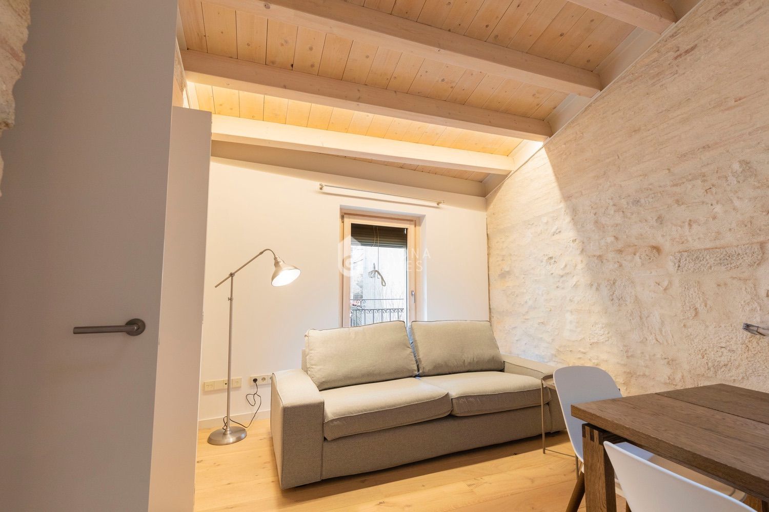 Sala d'estar de Àtic de lloguer en Girona Capital amb Aire condicionat, Calefacció i Moblat