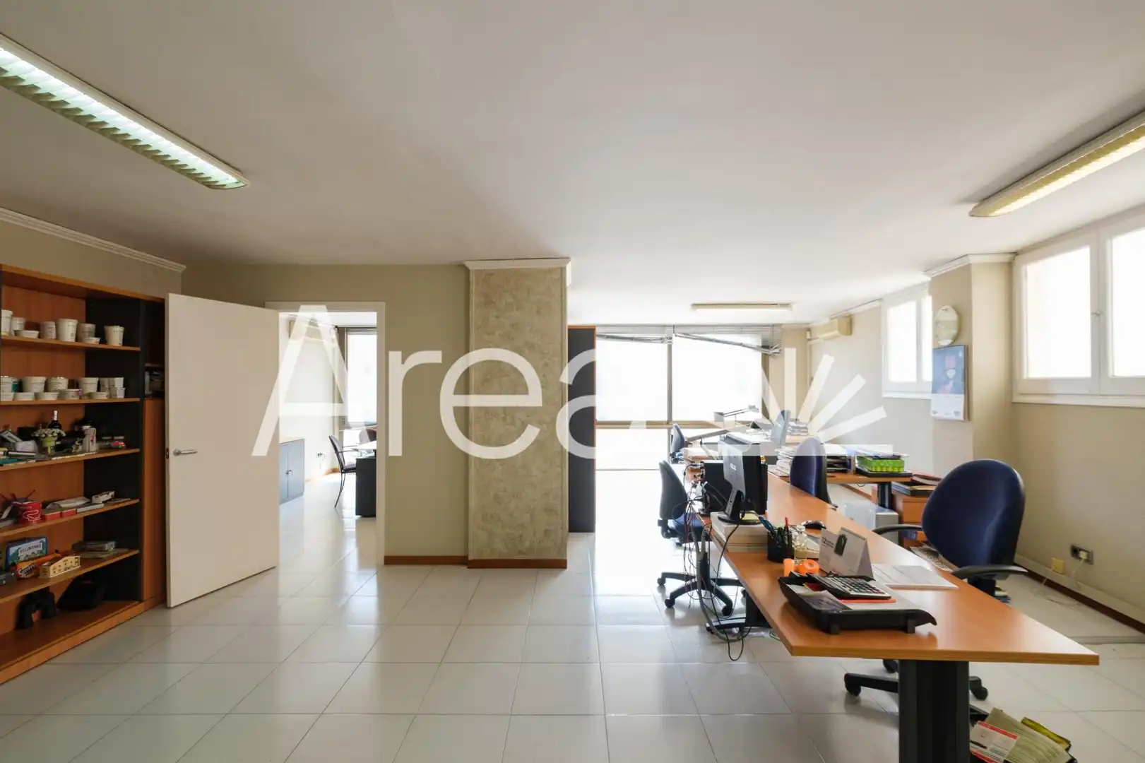Büro zum Verkauf in Arenys de Mar mit Klimaanlage, Abstellraum und Möbliert