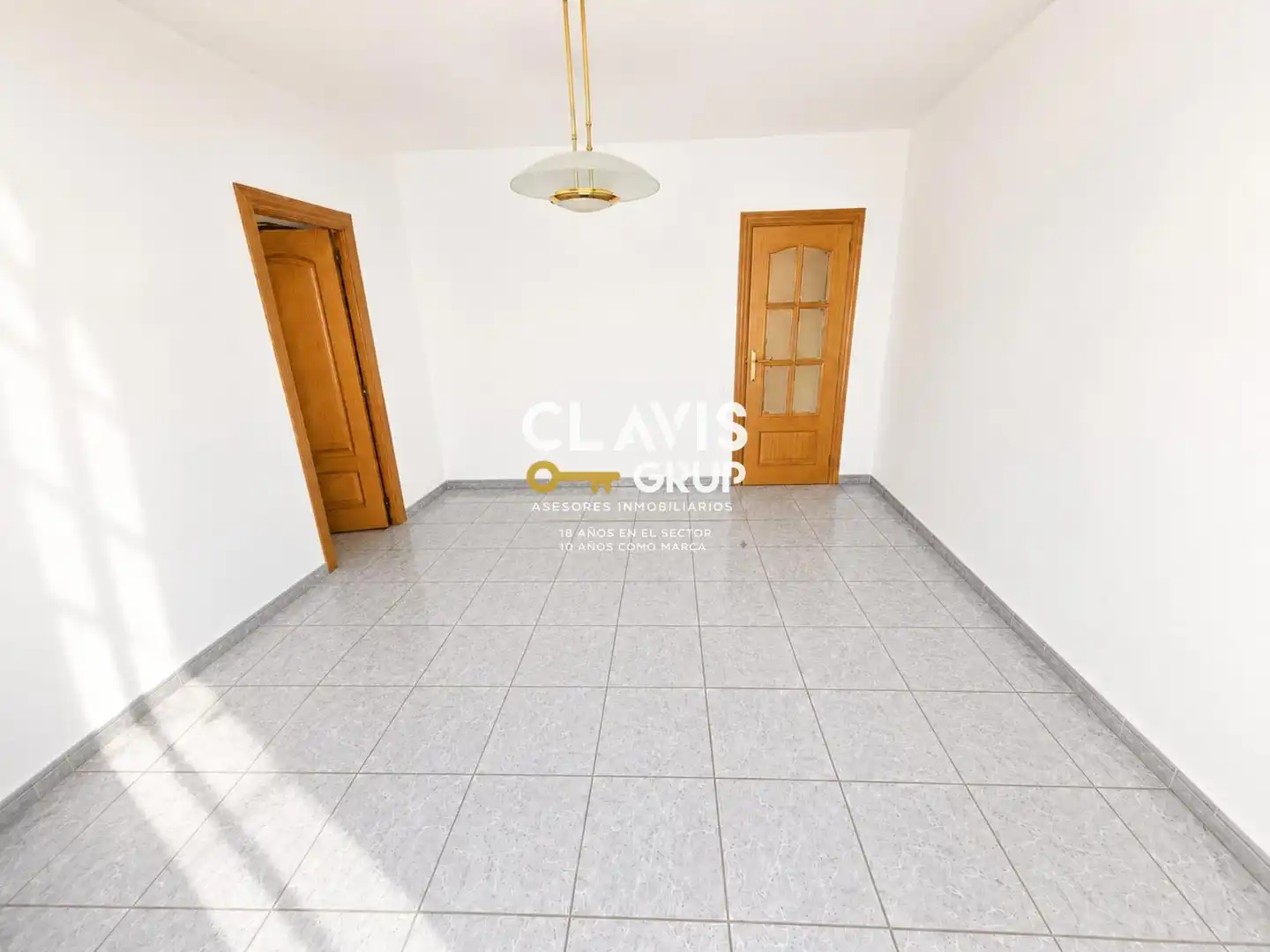 Wohnung zum Verkauf in Barcelona mit Heizung, Terrasse und Möbliert