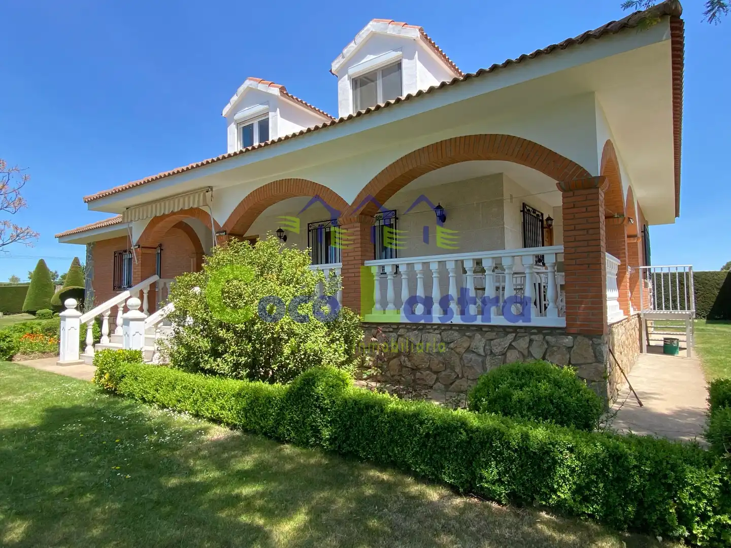 Casa o xalet en venda a Calle Huelmos de Cañedo, Valdunciel