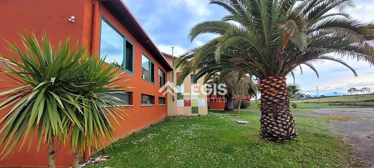 Vista exterior de Edificio en venta en Llanera