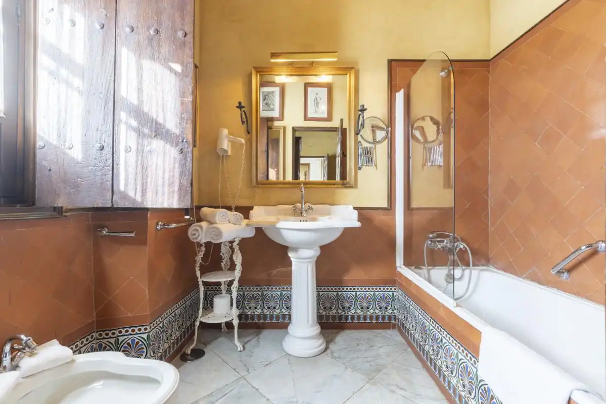 Baño de Casa o chalet en venta en Cazalla de la Sierra con Aire acondicionado, Calefacción y Jardín privado