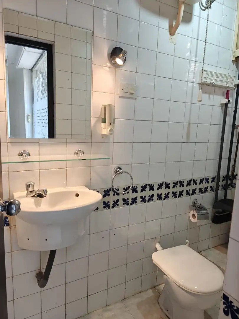 Baño de Local de alquiler en Granada
