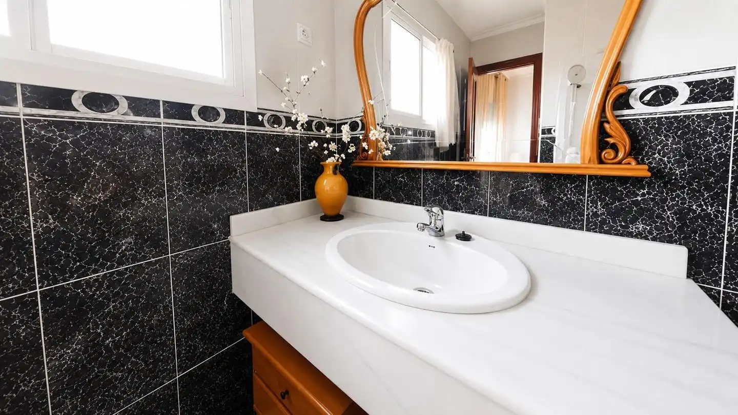 House for sale in Calle Cuarzo, imagen 6