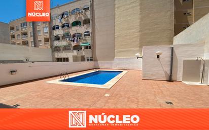 Piscina de Pis en venda en Torrevieja amb Aire condicionat, Moblat i Forn