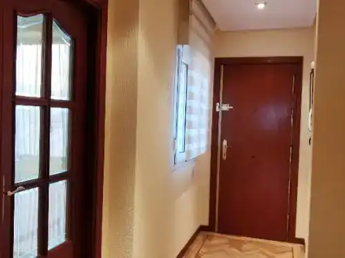Wohnung zum Verkauf in  Madrid Capital mit Klimaanlage und Terrasse