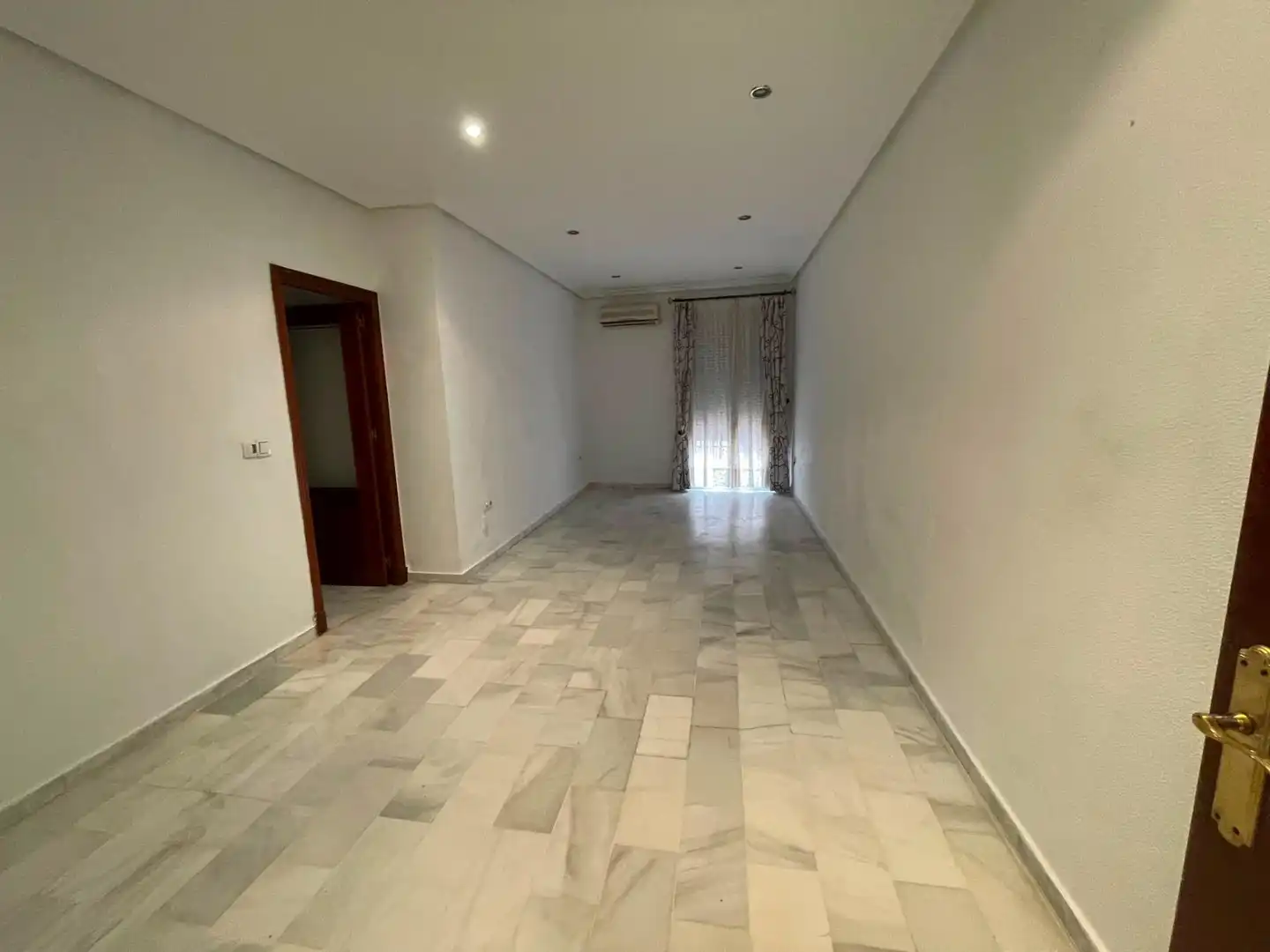 Planta baixa en venda en Ubrique amb Aire condicionat i Balcó