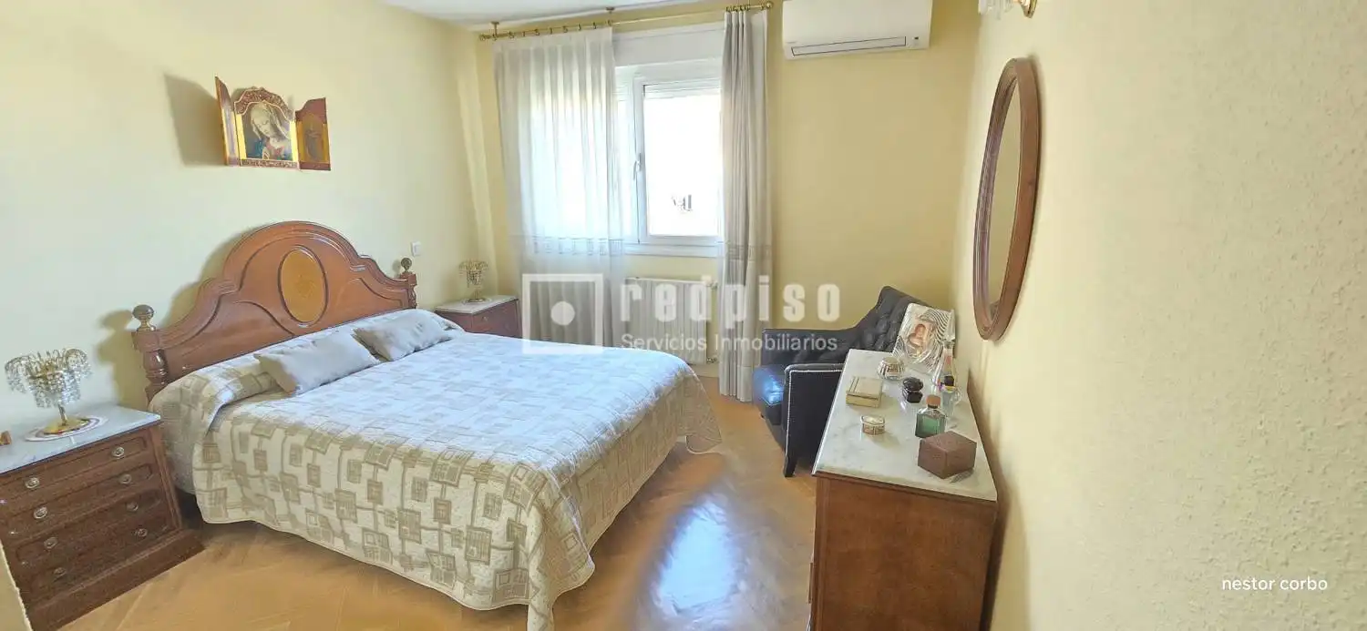 Bedroom of Flat for sale in Torrejón de Ardoz  with Heating, Private garden and Parquet flooring