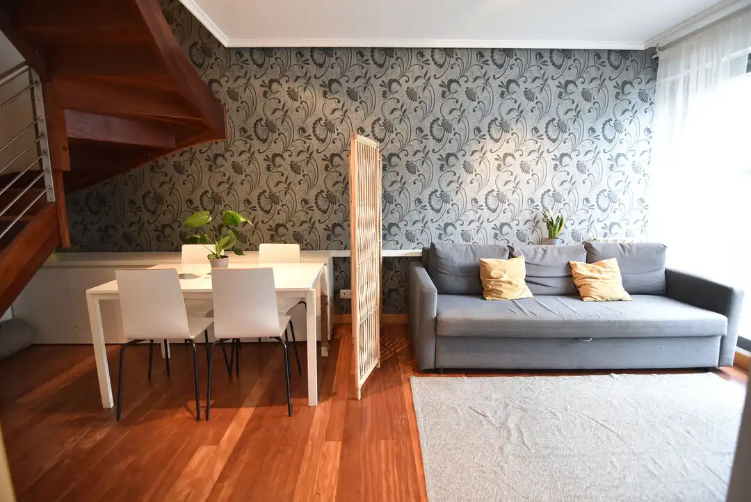 Sala d'estar de Dúplex en venda en Eibar amb Calefacció, Traster i Moblat