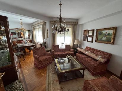 Living room of Flat for sale in  Albacete Capital  with Air Conditioner, Heating and Parquet flooring