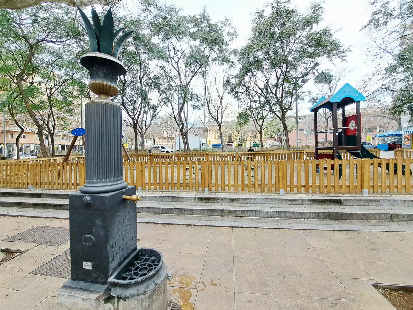 Vista exterior de Casa adosada en venta en Barcelona con Terraza