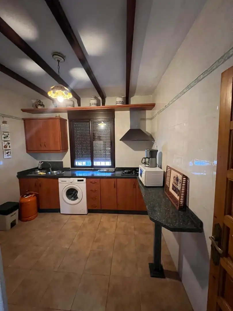 Cocina de Casa o chalet de alquiler en Baena con Aire acondicionado, Jardín privado y Terraza
