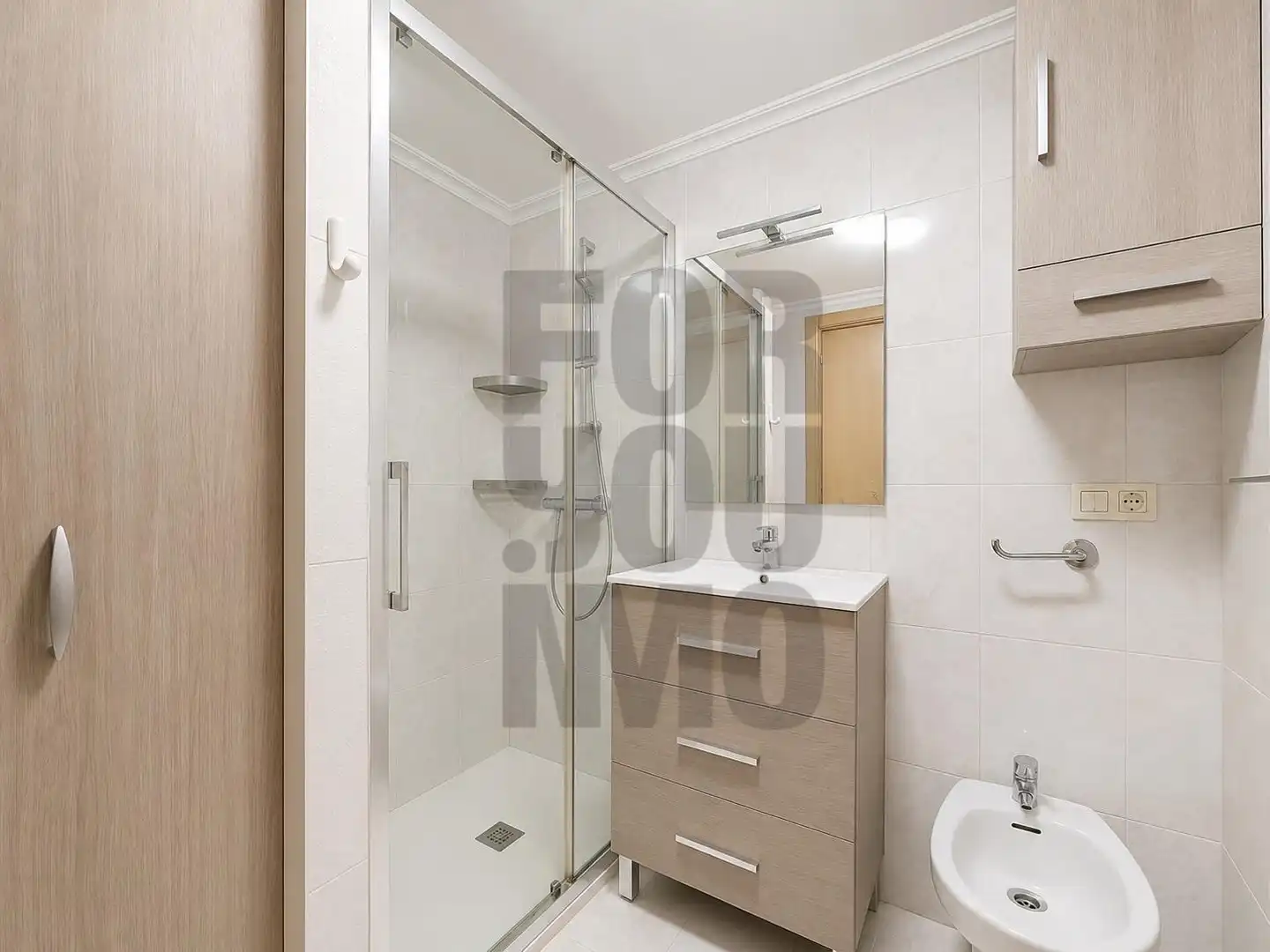 Bathroom of Flat for sale in Donostia - San Sebastián   with Heating, Storage room and Balcony
