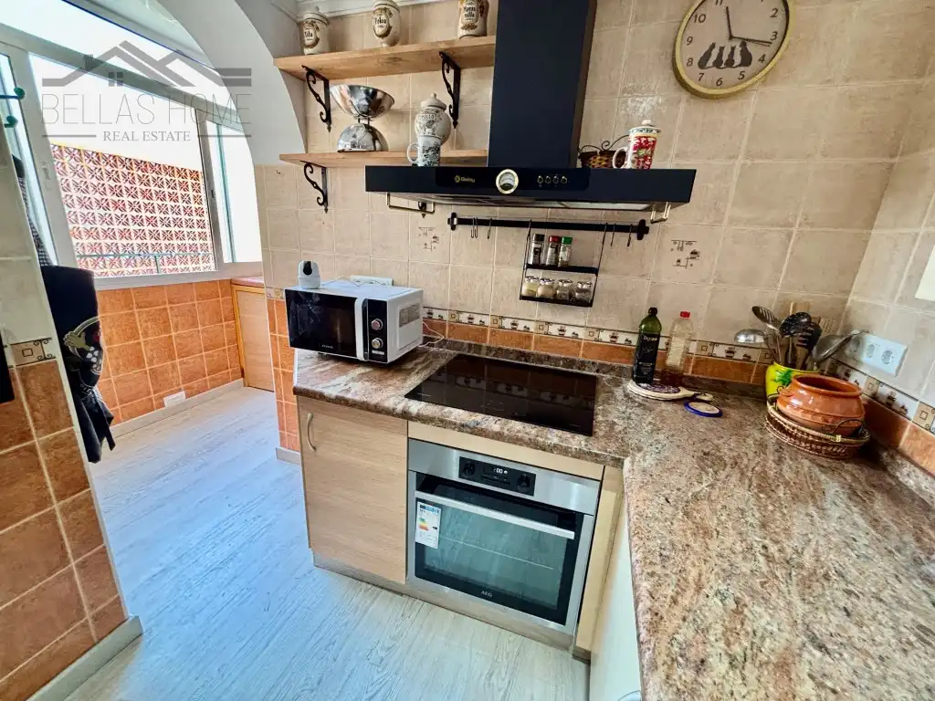 Cocina de Piso de alquiler en Estepona con Aire acondicionado, Terraza y Amueblado