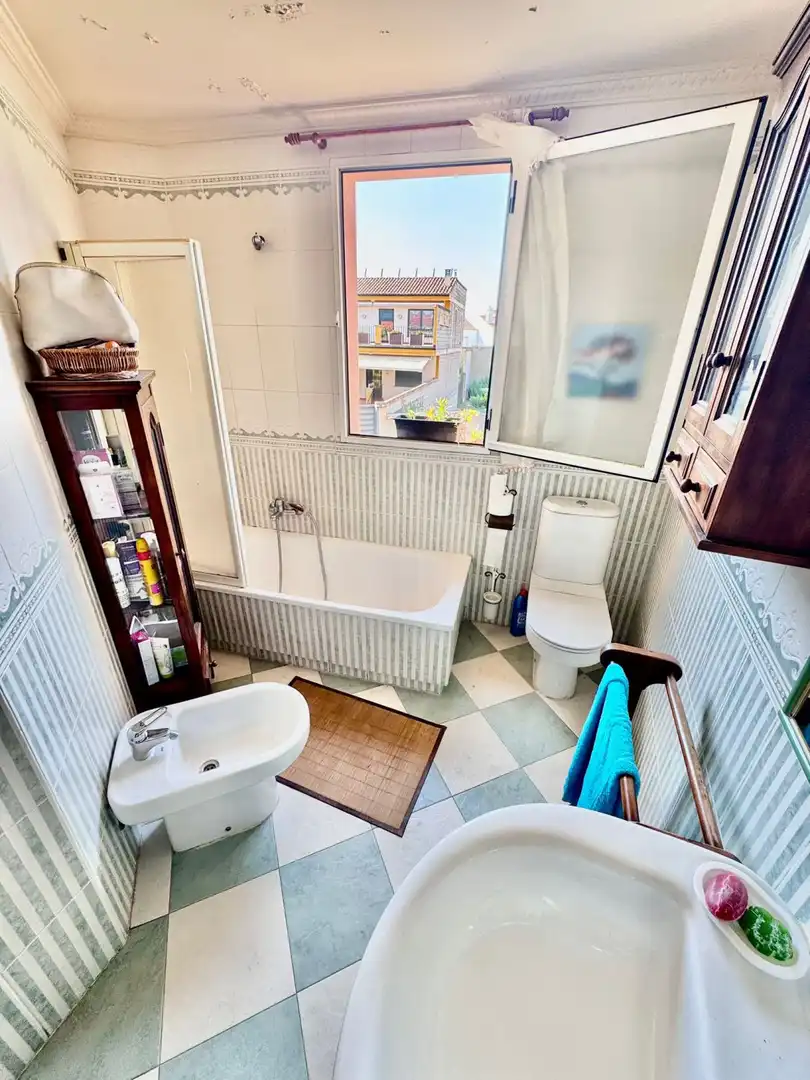 Bathroom of Detached homes for sale in Valdepeñas  with Air Conditioner and Heating