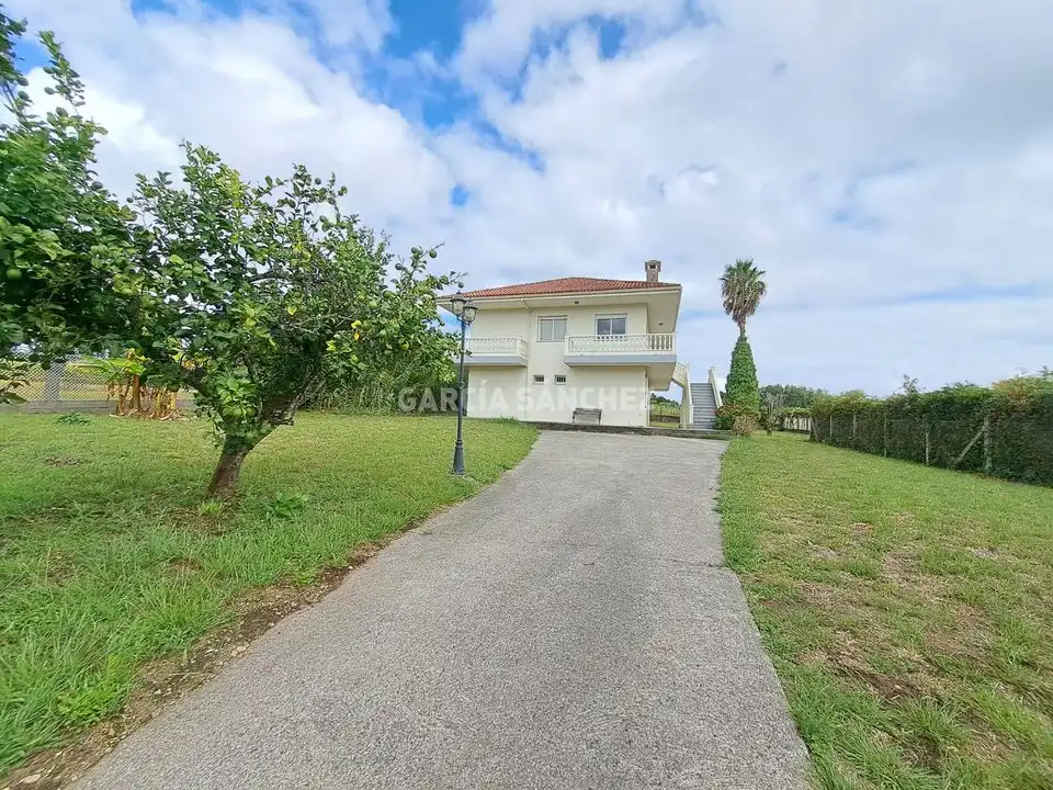 Chalet con terraza en venta en Lugar Chancelas 35, imagen 2