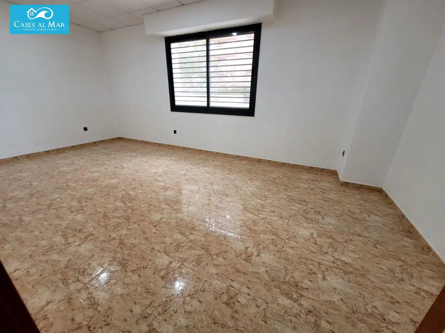 Local de alquiler en Oropesa del Mar / Orpesa con Aire acondicionado