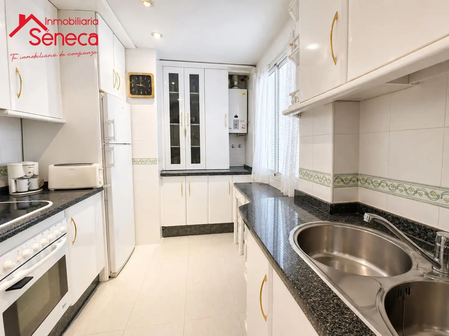 Kitchen of Flat for sale in Córdoba  with Air Conditioner, Heating and Swimming Pool
