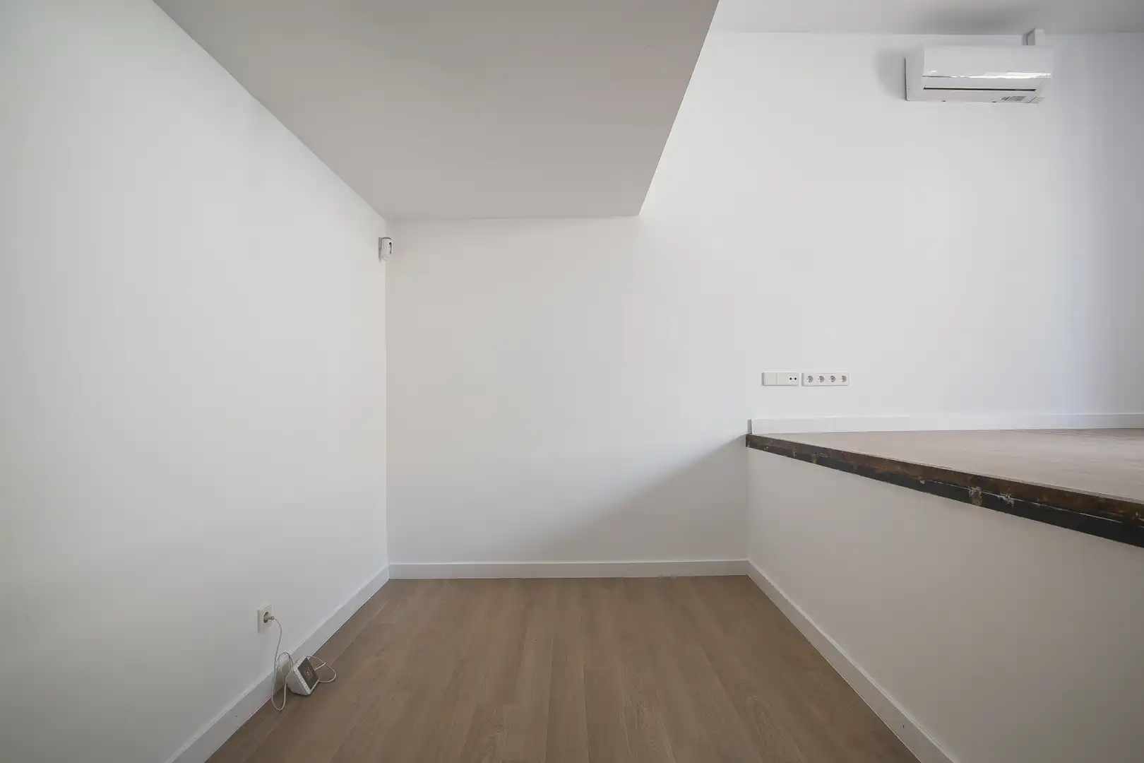 Buildings for sale in Passatge Klein, Provençals del Poblenou