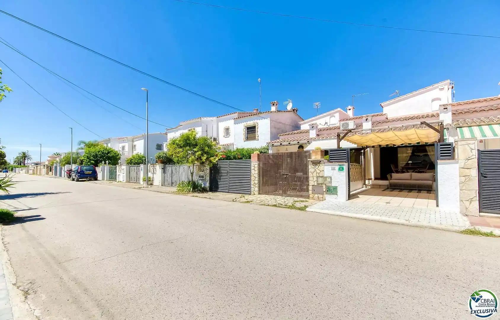 Vista exterior de Casa o xalet en venda en Garrigàs amb Terrassa i Moblat