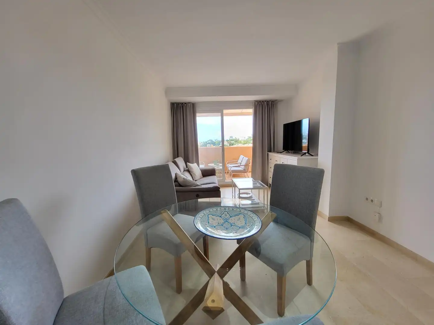 Apartment with pool to rent in Elviria - Cabopino, imagen 11